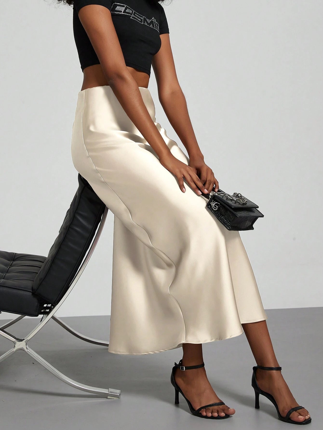 Se-Helo Fashion Women'S Elastic Satin Finish Maxi Skirt - Beige