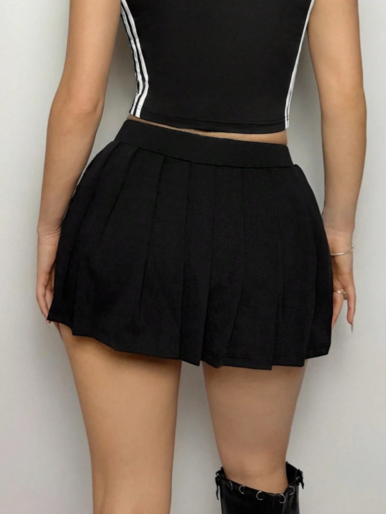 ICON Y2K Summer Tennis Sport Low Waist Wide Pleated V-Line Waist High Slit Sporty Skirt with Crisscross Straps and Hidden Pockets