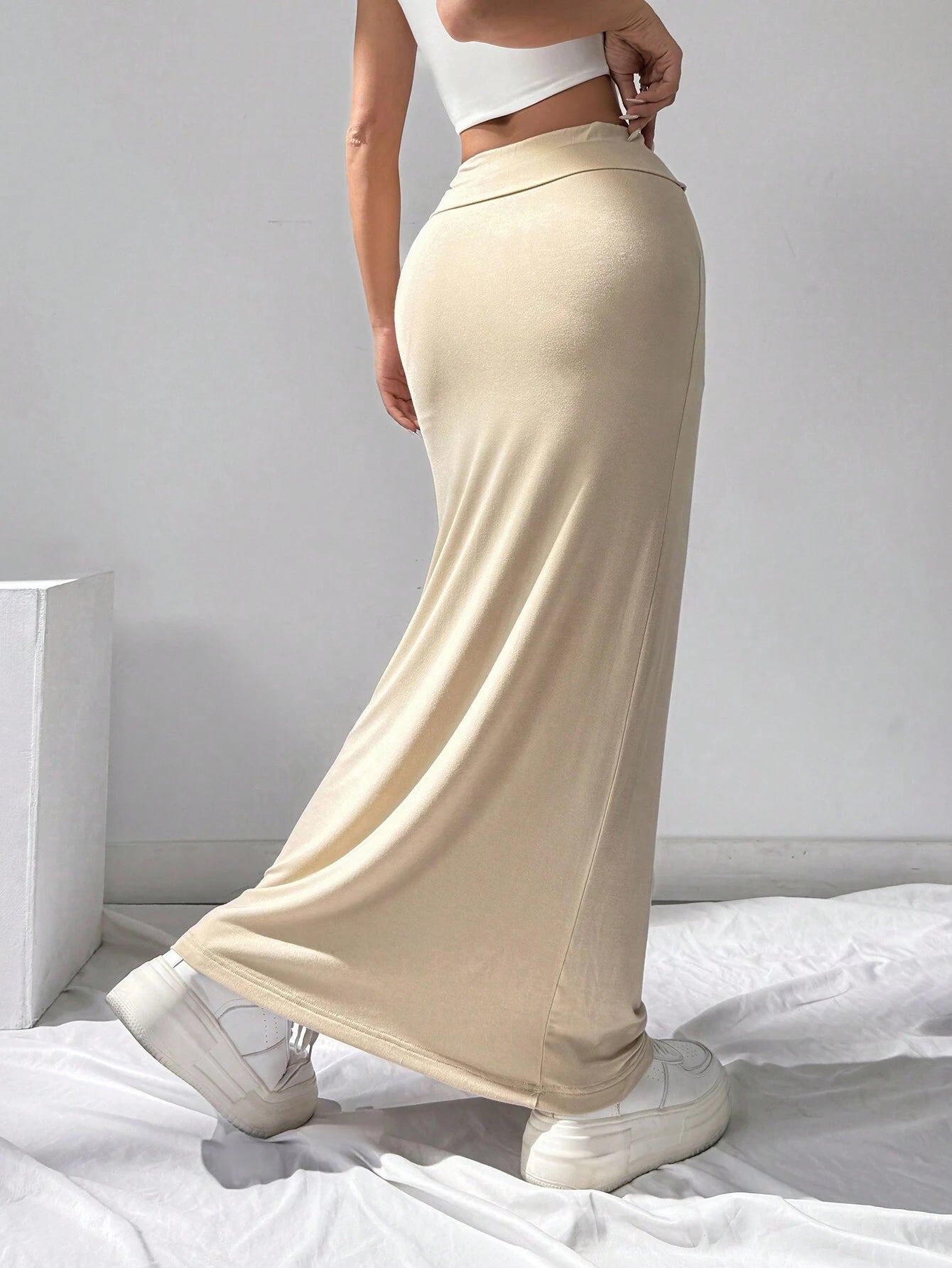 Ezwear Apricot Knitted High Waisted Pencil Skirt for Women