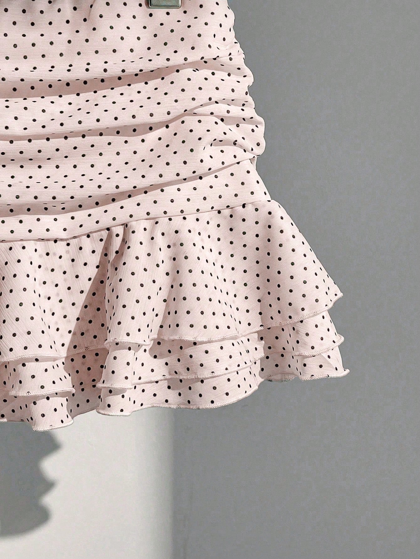 Elamini Fashionable Pleated Layered Decor Sweet Design Mini Skirt Charming Ruffled Polka Dot Vacation Style A-Line Skirt