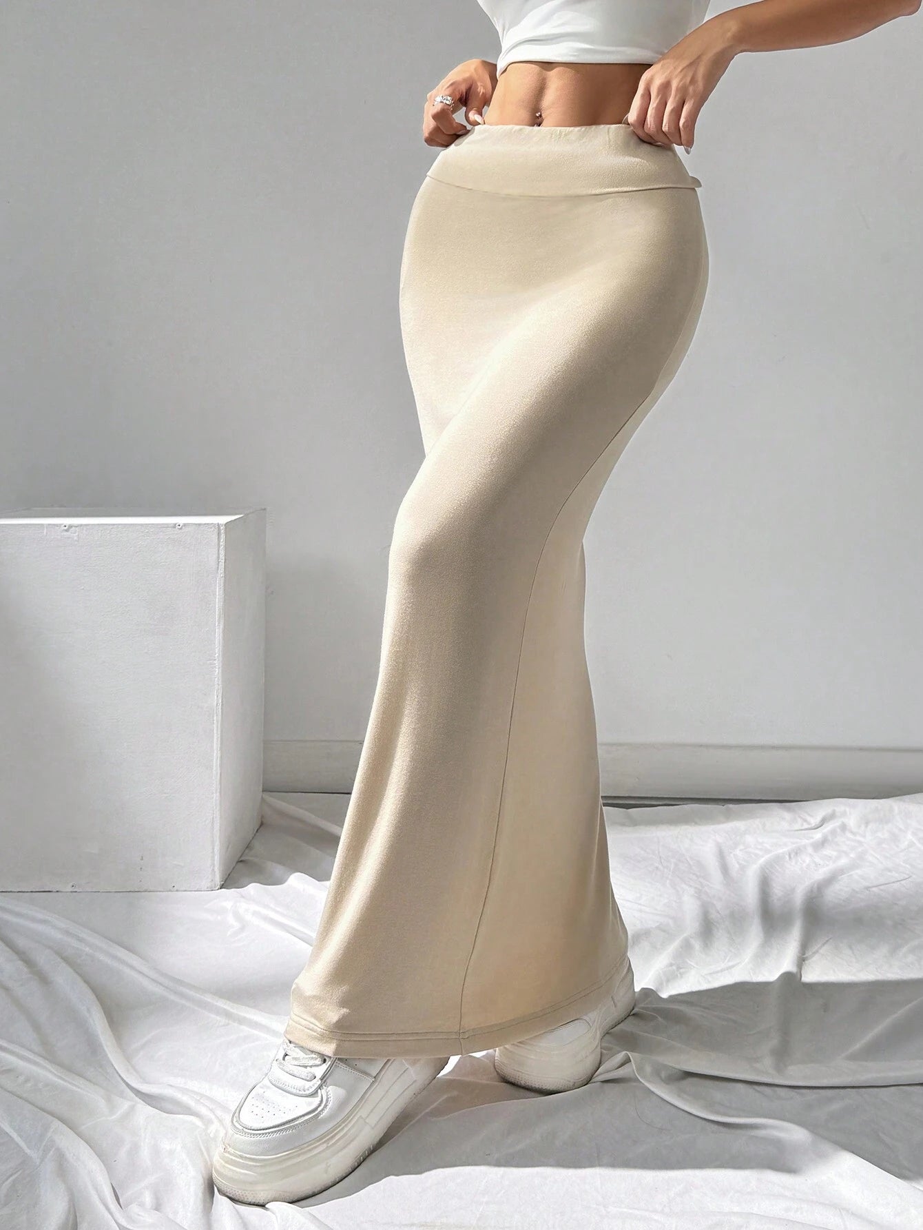 Ezwear Apricot Knitted High Waisted Pencil Skirt for Women