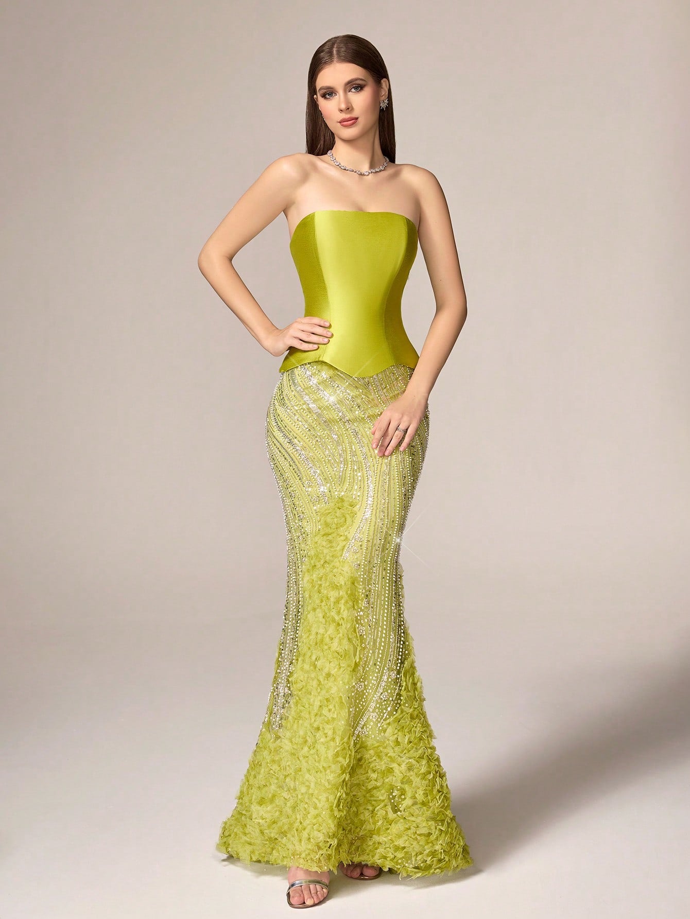 VIPGIRL Elegant Luxury Lime Green Strapless Evening Gown - Contrast Sequin Mesh Decor Mermaid Silhouette, Woven Fabric Ruffle Trim, Sleeveless Fitted Design | Suitable for Formal Dinners, Red Carpet Events, Graduation Dances, Wedding Receptions and More