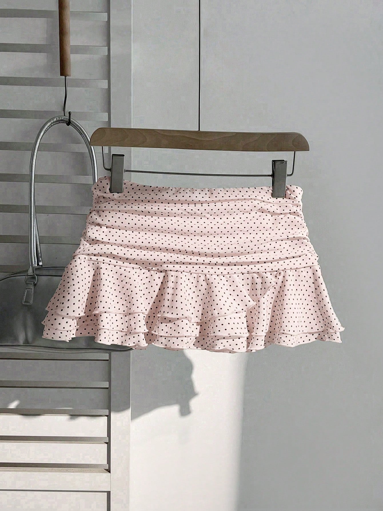 Elamini Fashionable Pleated Layered Decor Sweet Design Mini Skirt Charming Ruffled Polka Dot Vacation Style A-Line Skirt