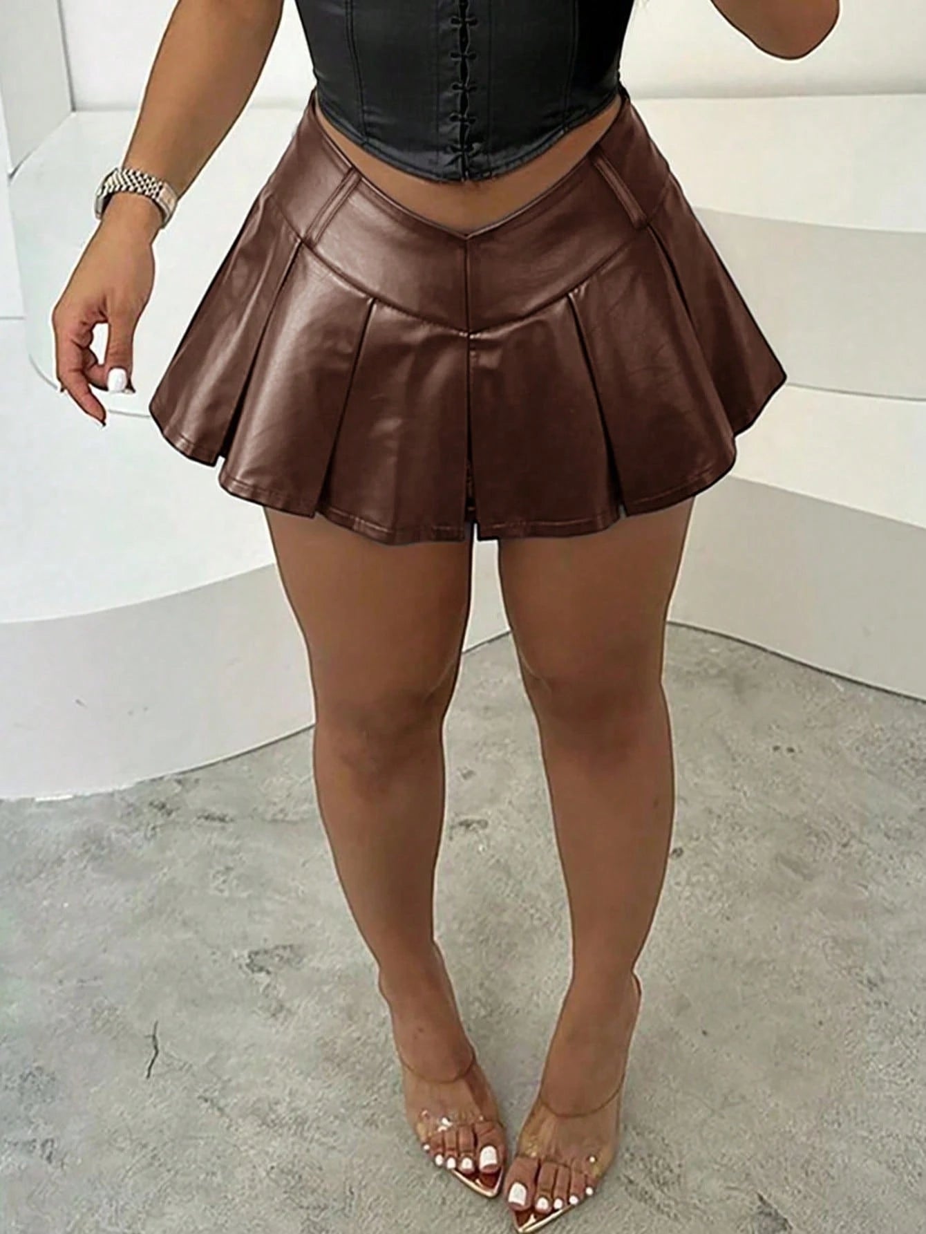 Y2K Spring Summer Low Rise Double V-Waist Pleated PU Leather Skirt Slim Fit Mini Anti-Slip Lining Edgy Streetwear for Music Festival