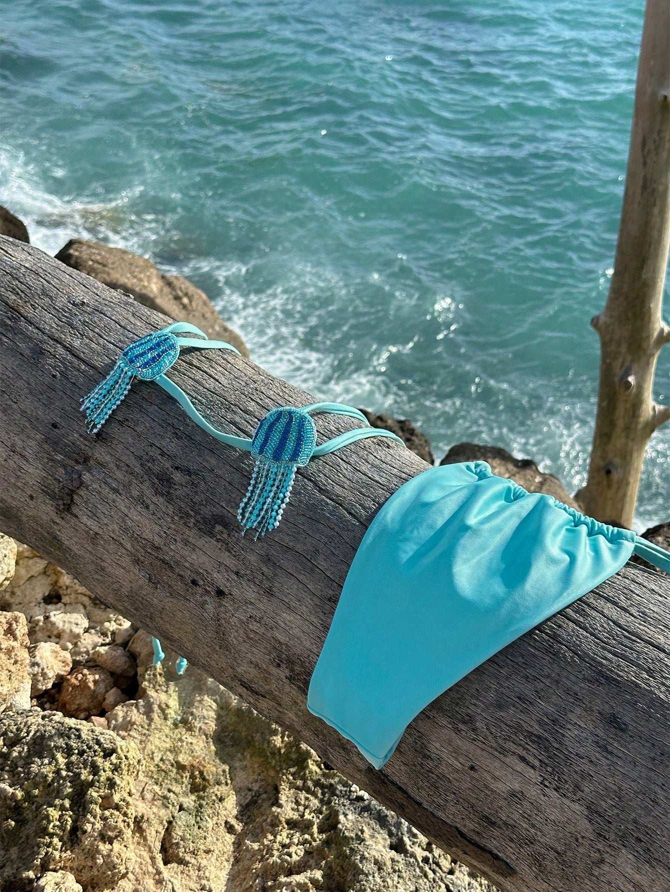 Bellisia Women'S Summer Beach Jellyfish Halter Tie Sexy Bikini Swimsuit Set for School,Suitable for Holiday, Date, Afternoon Tea, Western, Cruise, Beach, Island, Road Trip, All Seasons, Music Festival, Boho Vacation,Bohemian Vacation, Chill Autumn ,Western Boho ,Elegant Tops for Women Bikini Set 3 Piece Set Swimwear 3 Pieces Set Swimsuits 3 Piece Set Bikini with Charm Swim Oasis 3 Piece Set Embroidered Beaded 3D Jellyfish Embellished Cover-Up Sexy Bikini Layering