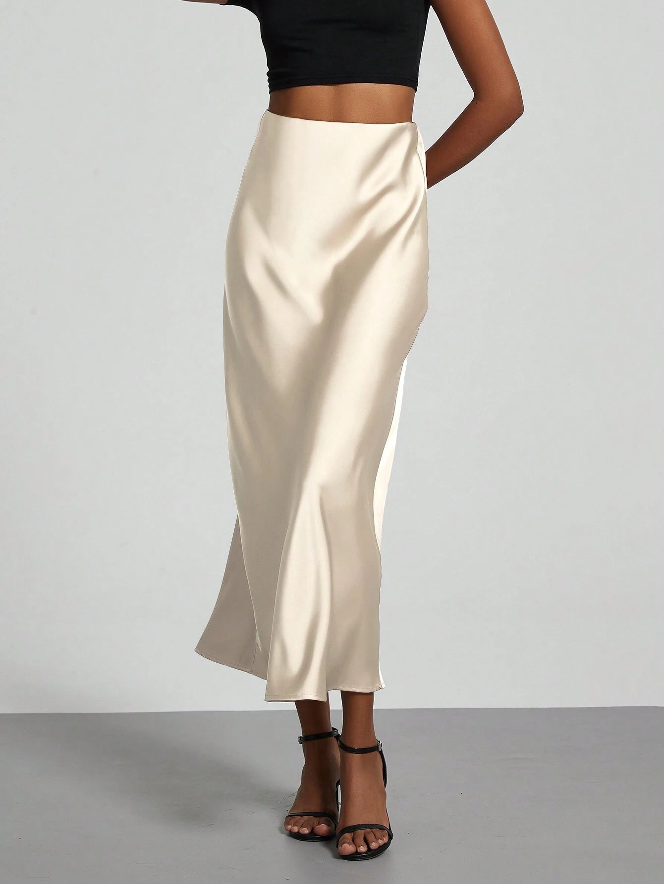 Se-Helo Fashion Women'S Elastic Satin Finish Maxi Skirt - Beige