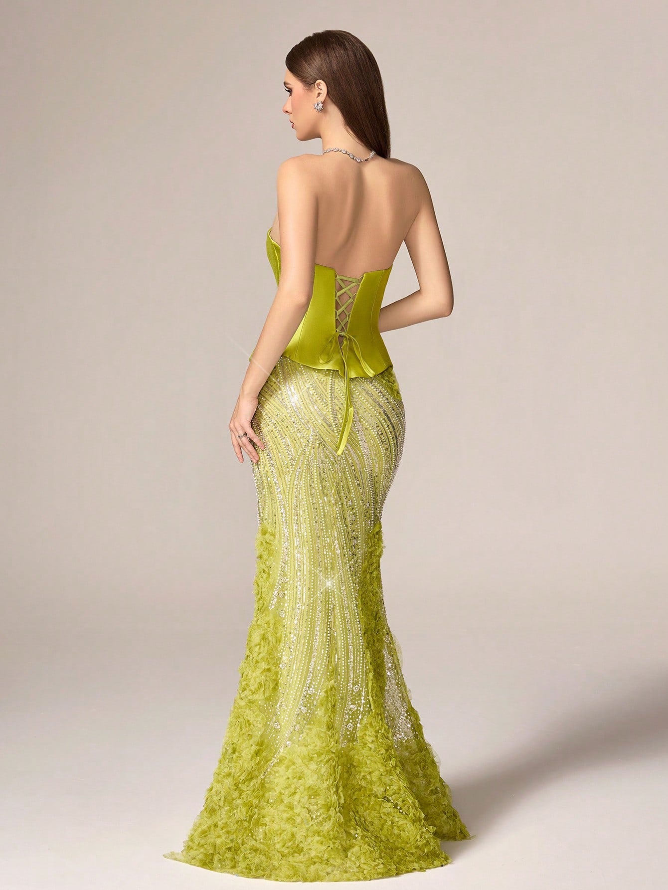 VIPGIRL Elegant Luxury Lime Green Strapless Evening Gown - Contrast Sequin Mesh Decor Mermaid Silhouette, Woven Fabric Ruffle Trim, Sleeveless Fitted Design | Suitable for Formal Dinners, Red Carpet Events, Graduation Dances, Wedding Receptions and More