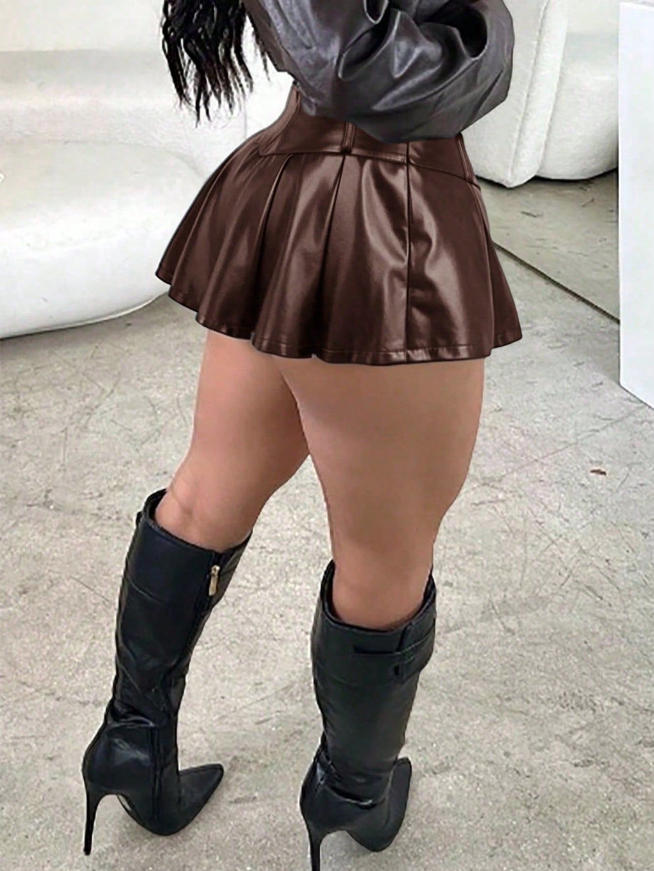 Y2K Spring Summer Low Rise Double V-Waist Pleated PU Leather Skirt Slim Fit Mini Anti-Slip Lining Edgy Streetwear for Music Festival
