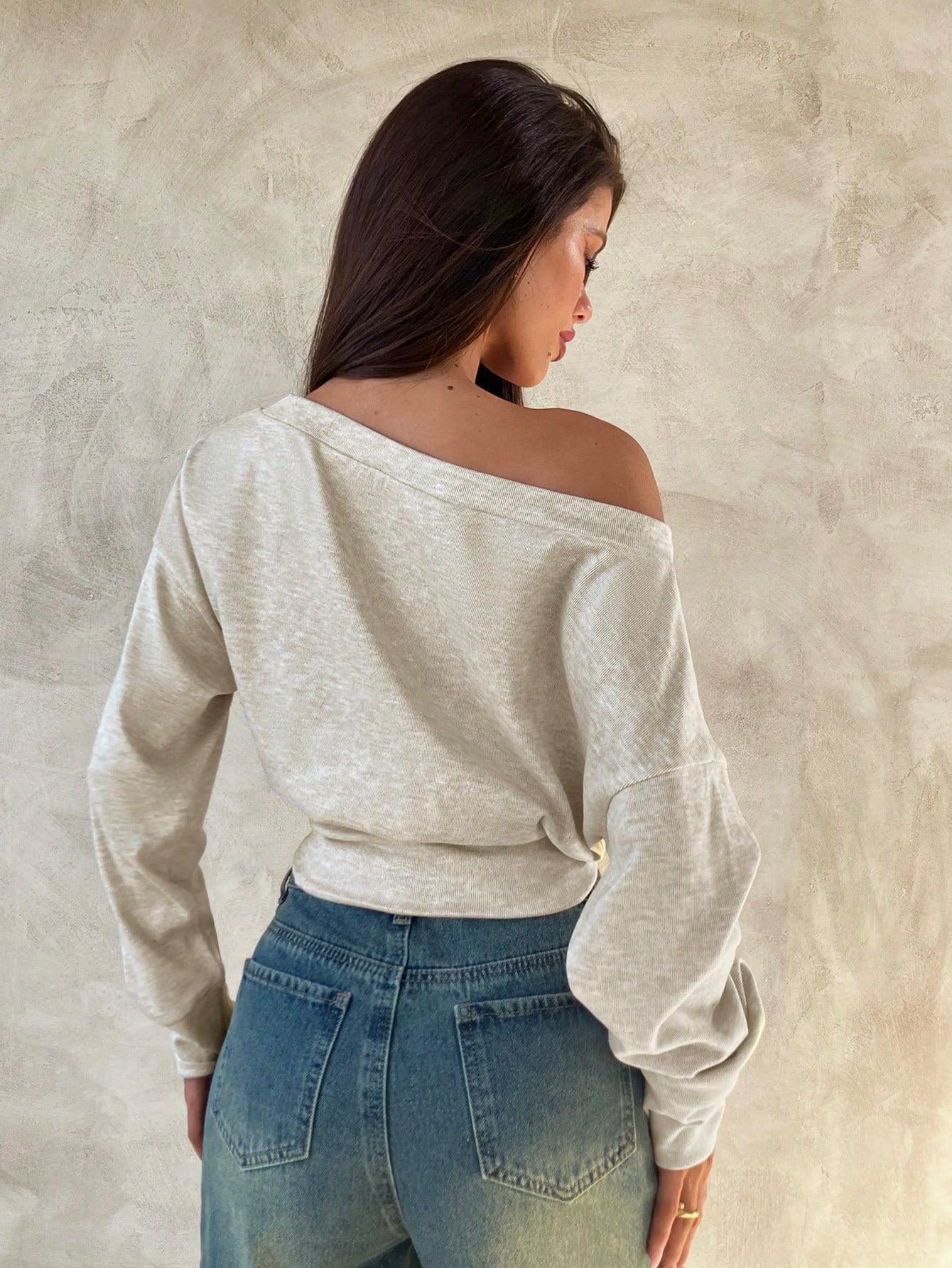 Aloruh Apricot Knit Asymmetric Shoulder Long Sleeve Top for Women, Autumn/Winter