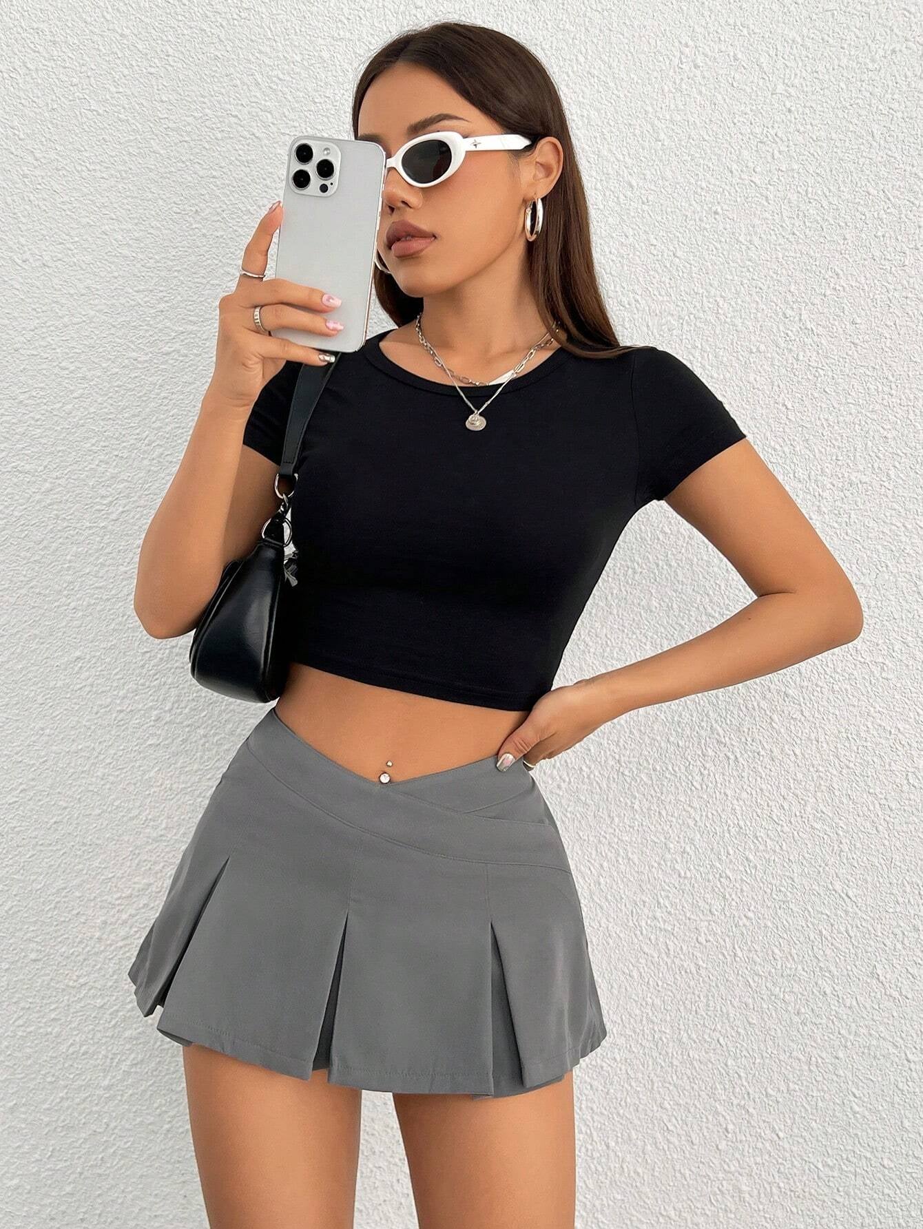 PETITE Women'S Solid Color V-Shaped Waistband Pleated Mini Skirt